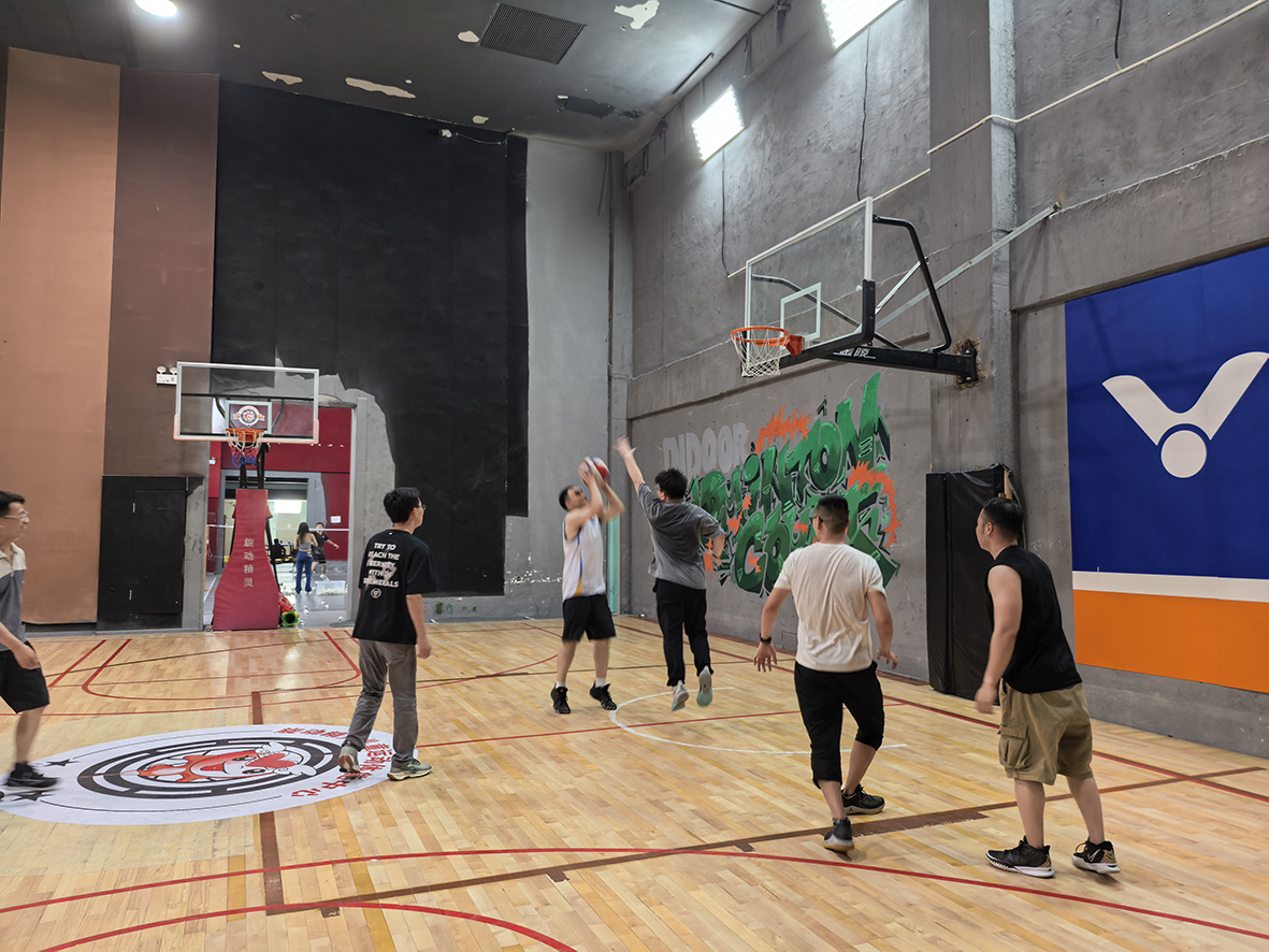 篮球2.jpg 篮球2.jpg