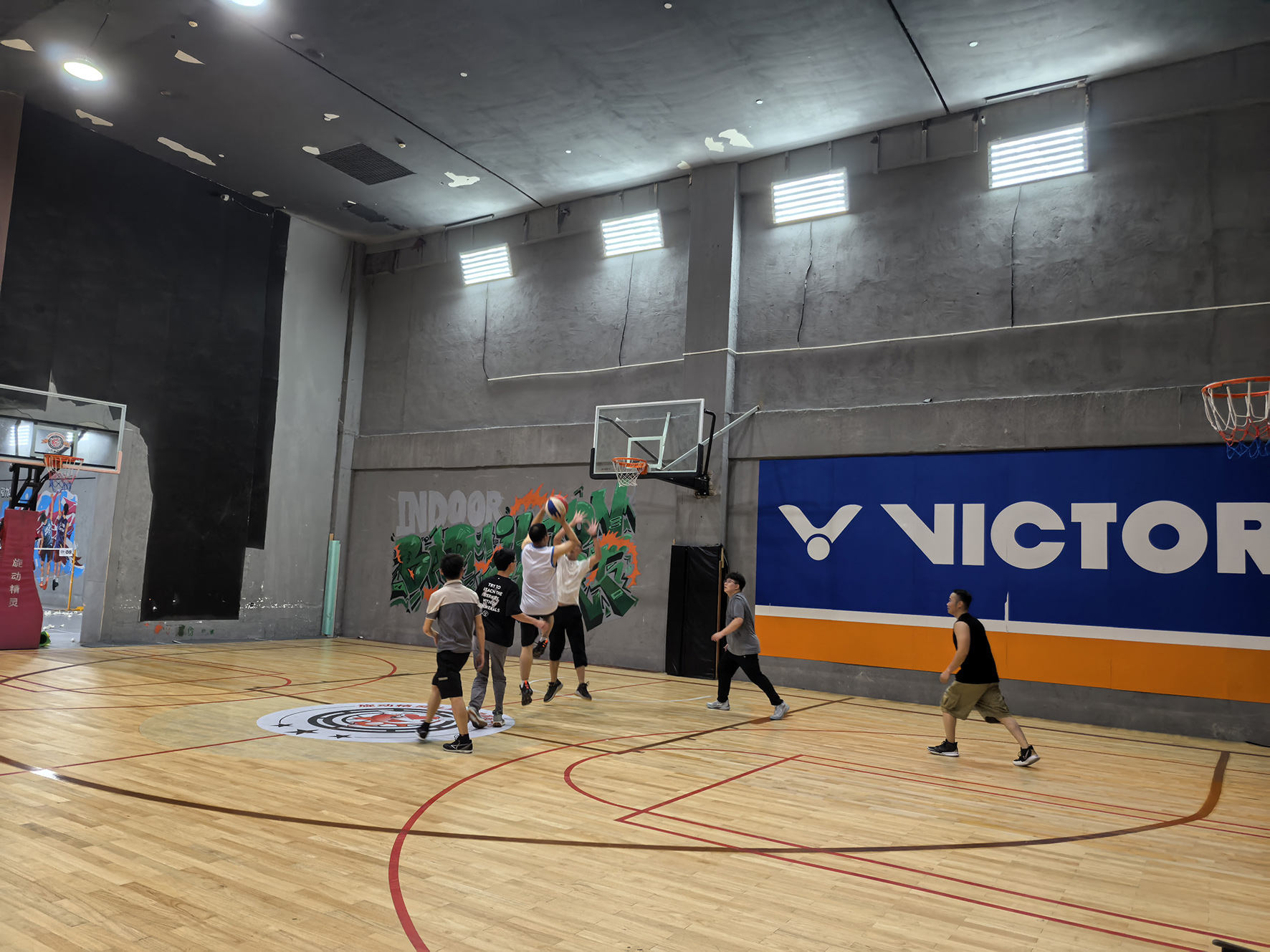 篮球.jpg 篮球.jpg